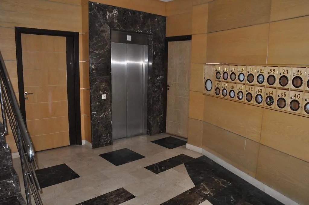 Val Fleuri Apartment With Balcony, الدار البيضاء الدار البيضاء