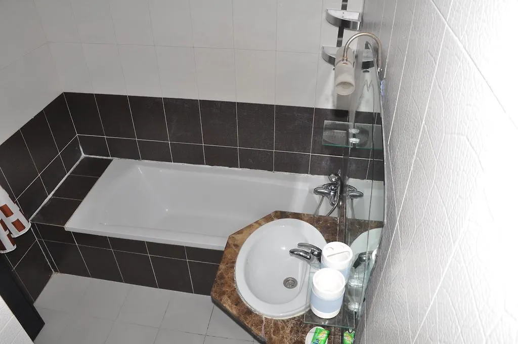Val Fleuri Apartment With Balcony, الدار البيضاء 0*, الدار البيضاء