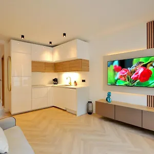  Appartement Monaco # - 6 Persons - 2 Bedrooms - Full Renovated - Private Parking - Full Clim - Hypercenter - And Sun France