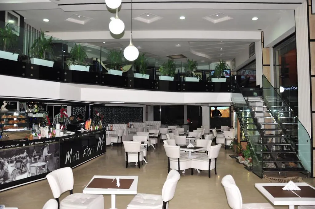 Val Fleuri Apartment With Balcony, Casablanca